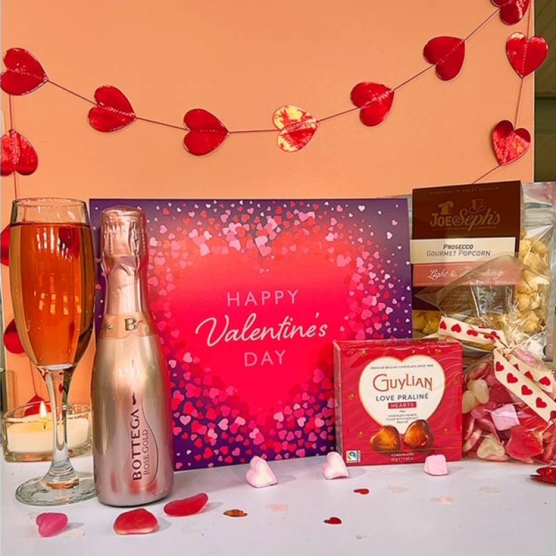 Happy Valentines Prosecco Treats Hamper